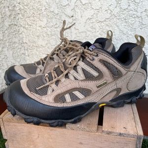 Patagonia hiking shoes size 8